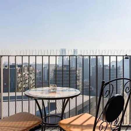 Fiera Milanocity View With Terrace Next To Shopping Mall Daire Milano