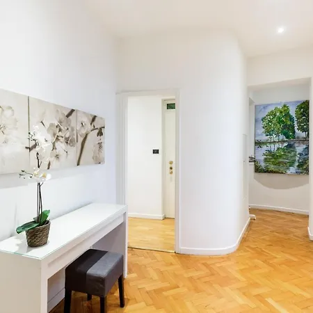 Διαμέρισμα Spacious And Brilliant In Duomo By Easylife