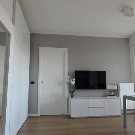 Apartment Fiera Milanocity View With Terrace Next To Shopping Mall *