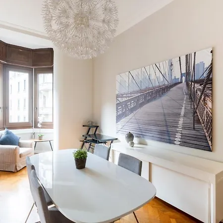 Διαμέρισμα Spacious And Brilliant In Duomo By Easylife