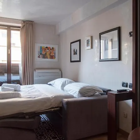 Youhosty - Duomo Apartman