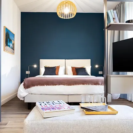 Apartahotel Co99 Art Building 4*