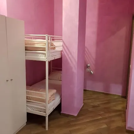 Gloria Hostel *