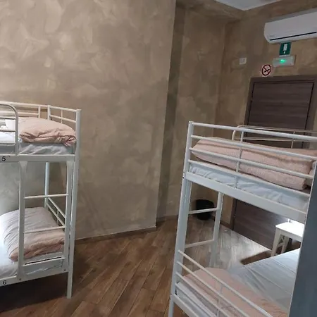 Hostel Gloria *