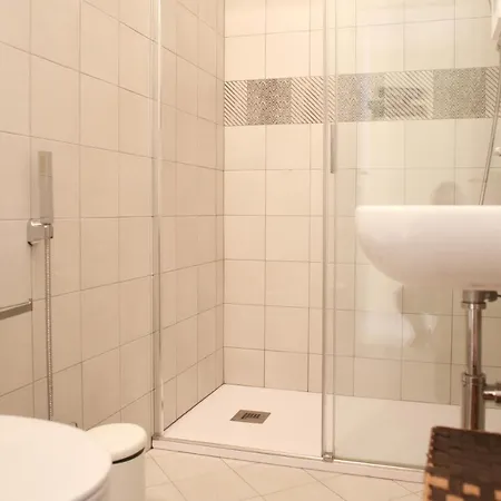 Apartment Bnbutler - Farini - Beautiful One Bedroom -