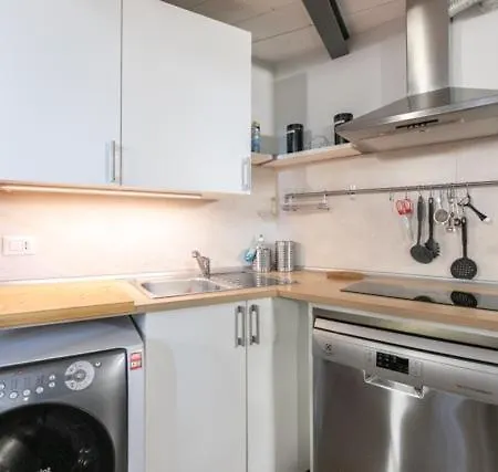 Alessia's Flat - Michetti Апартаменты Милан