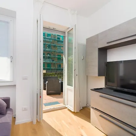 Bright Terrace In Apartment *