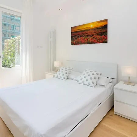 Apartment Bright Terrace In