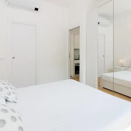 Bright Terrace In Apartment Milan