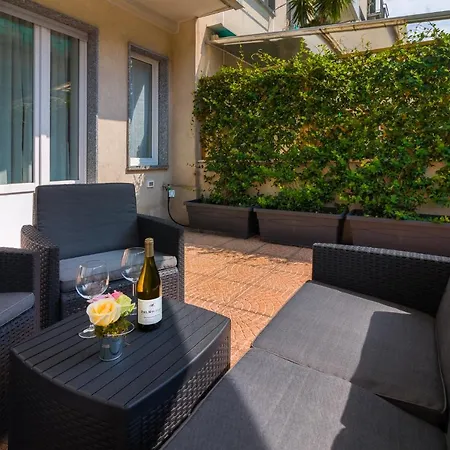 Apartment Bright Terrace In *