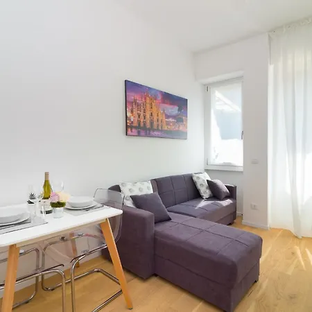 Apartment Bright Terrace In Milan