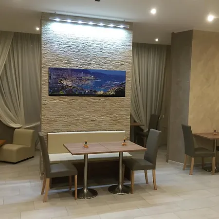 Montecarlo Hotel Milán