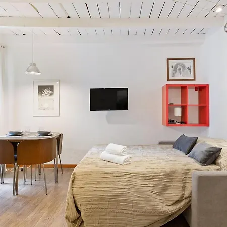 Apartment Joivy Beautiful For 2 Near Sempione Park Milan