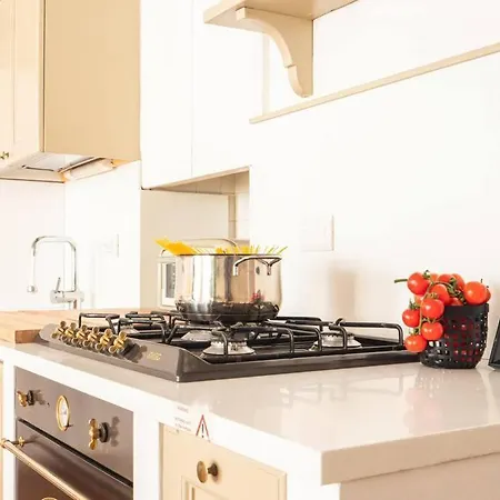 Romantic Flat On Navigli River By Easylife