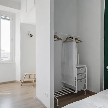 Minimal And Charming In Isola District-via Farini