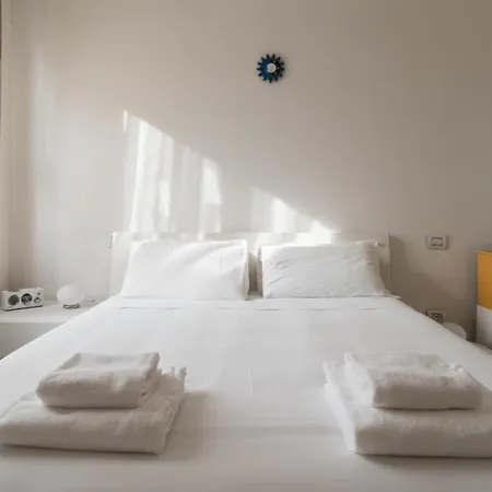 Italianway - Dall'ongaro 24 * Milan