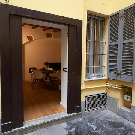 Corso Venezia, In Corte Esclusiva Riservata! * Mediolan