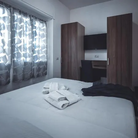 Apartament L'arche Lodovico Il Moro - House On The Navigli River *