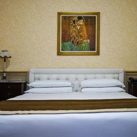 Hotel Romana 4*
