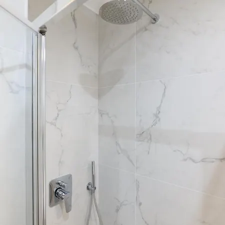 Apartment Primopiano - La Malfa Flats Milan