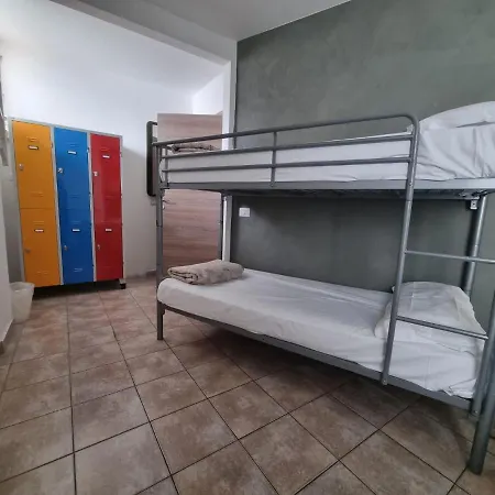 Hostel Old *