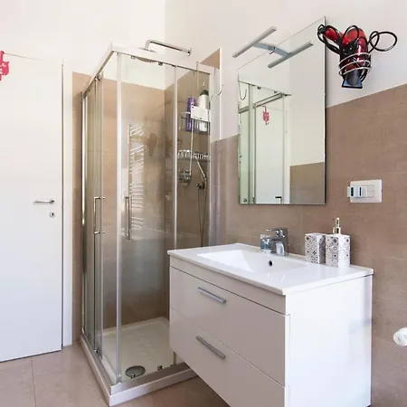 Youhosty - Algardi 5