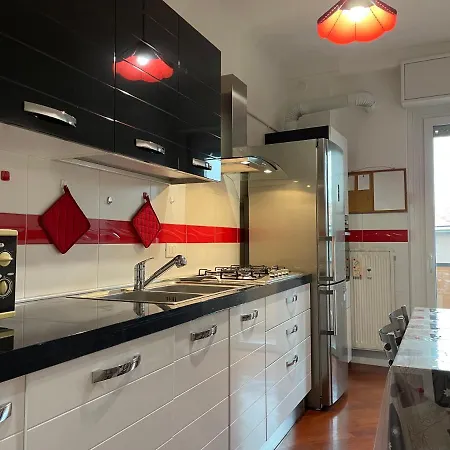 Adriano Metro & Comfort - Affitti Brevi Italia *