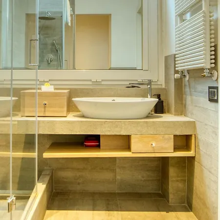 Passarella 4 * Милан