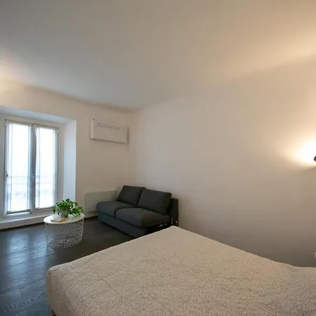 Art & Design On The Corner - Via Savona Apartment *