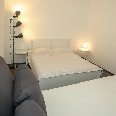 Apartment Art & Design On The Corner - Via Savona *