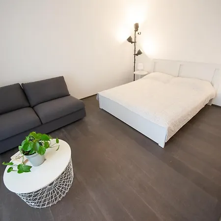 Hostmate - Milano- Savona - Tortona *