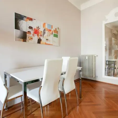 Prestigioso In Via Della Spiga Appartement
