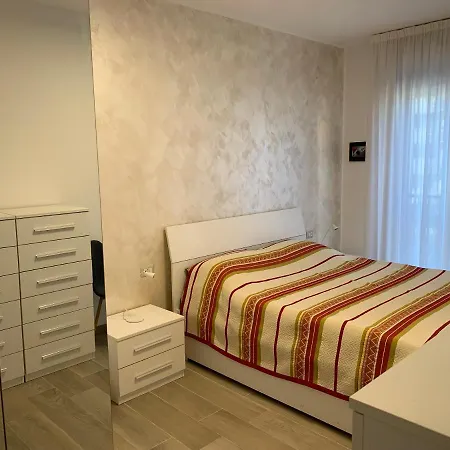 Apartment Trilocale In Zona Bocconi/navigli *