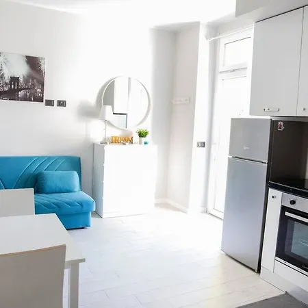 New House W/ Garden Area ⋆ Casa Con Area Giardino Apartament *