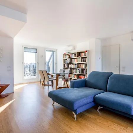 Modern With Terrace, Wifi & Ac Apartment *