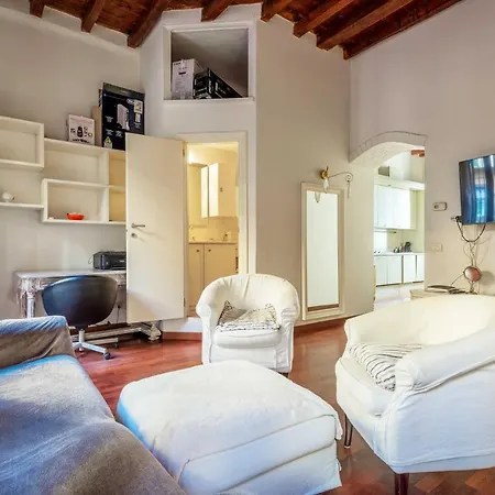 Cozy And Fancy Studio On The Navigli By Easylife Milan