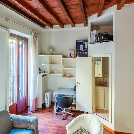 Apartment Cozy And Fancy Studio On The Navigli By Easylife *