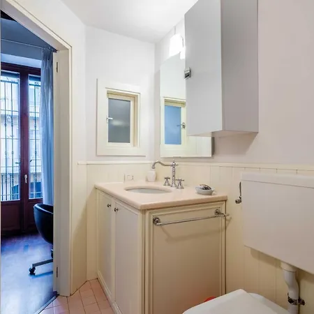 Cozy And Fancy Studio On The Navigli By Easylife