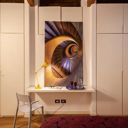 Corso Venezia, In Corte Esclusiva Riservata! Apartament