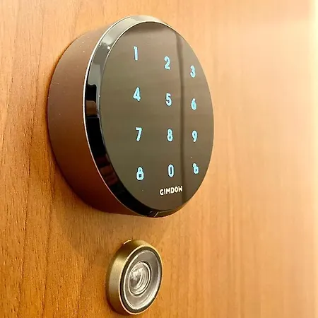 15 Minuti Dall'istituto Ortopedico Galeazzi - Silenzioso Con Cucina, Wifi E Netflix Διαμέρισμα *