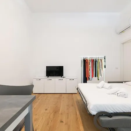 Primopiano - La Malfa Flats Apartment Milan
