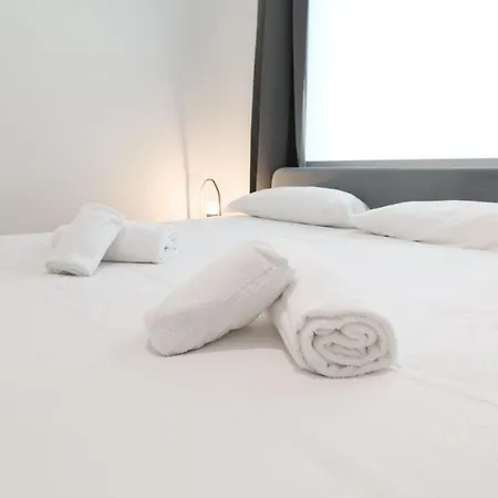 Apartment Primopiano - La Malfa Flats Milan