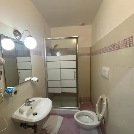 Poma 3* Milán