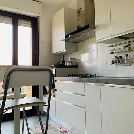 Apartment Trilocale In Zona Bocconi/navigli *