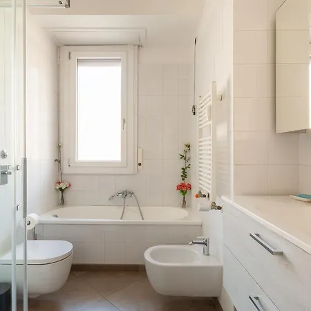 Luxury Center - Friuli 51 Master Guest Apartment Milan