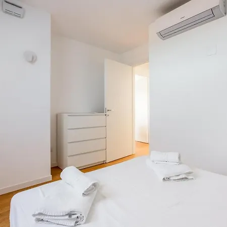 Appartement Modern With Terrace, Wifi & Ac Milaan