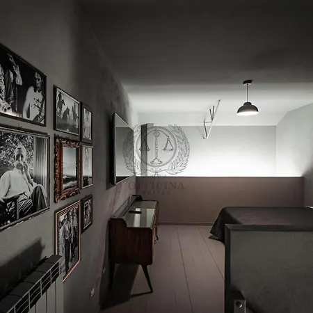 Officina - , Navigli, Bocconi, Movida, Porta Ticinese Milaan