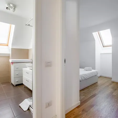 Apartment Modern With Terrace, Wifi & Ac