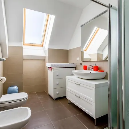 Modern With Terrace, Wifi & Ac Milaan