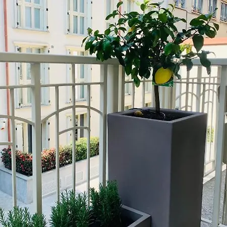Apartman Bocconi-navigli 10 *